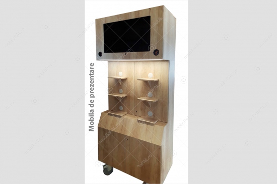 Mobilier pe roti cu TV si boxe pentru prezentare 
