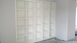 Birouri si etajere cu spatii pentru bibliorafturi